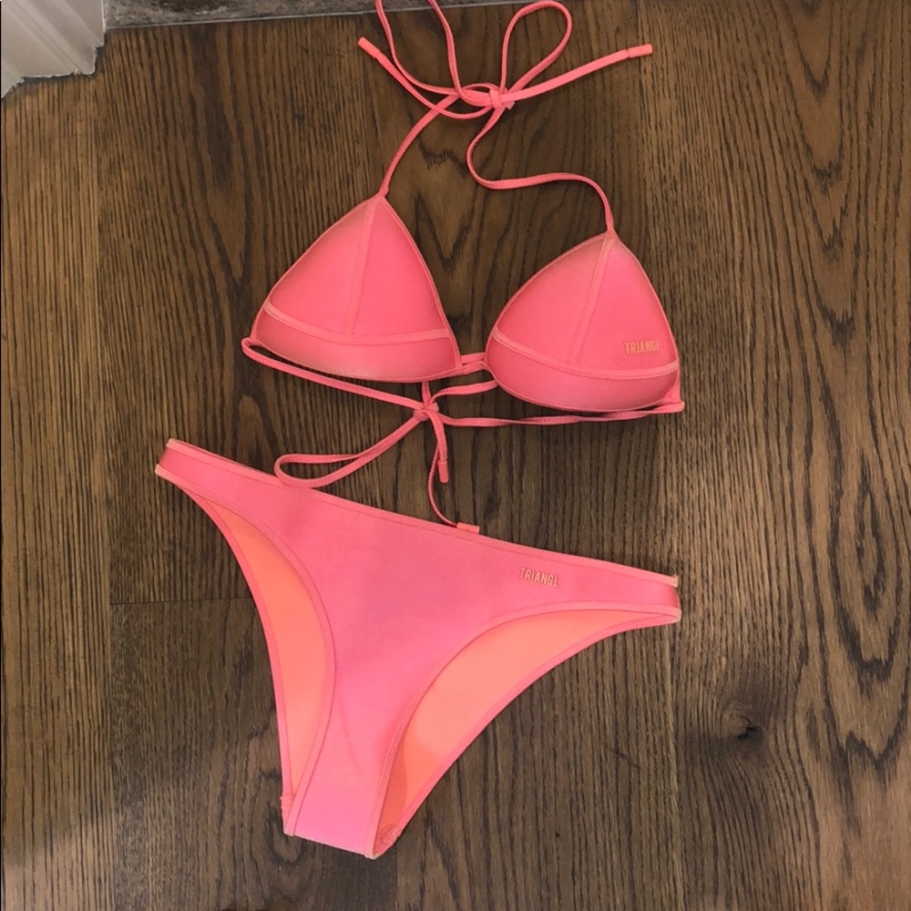 TRIANGLE bikini set